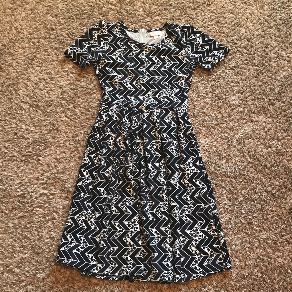 Lularoe Amelia size S NWOT